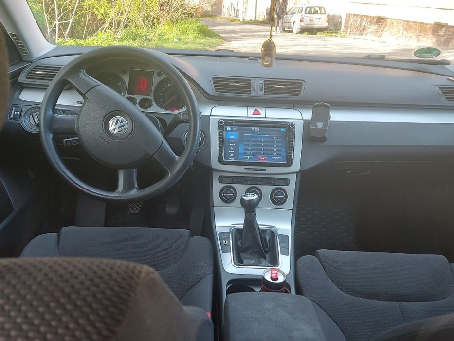 Vând Pasat b6. ..
