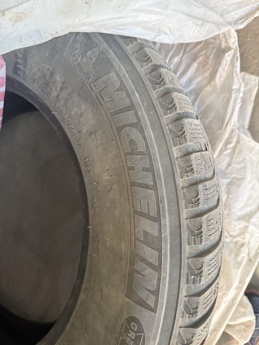 Срочно продам зимние шины