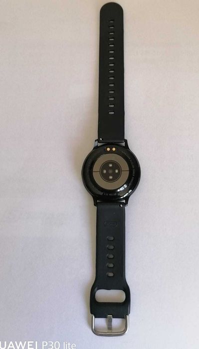 vand smartwatch cu multe functii de monitorizare,incarcare magnetica