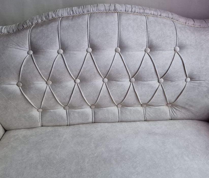 Красивая новая софа