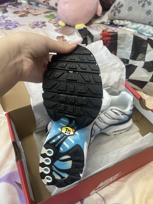 Adidasi nike tn universali