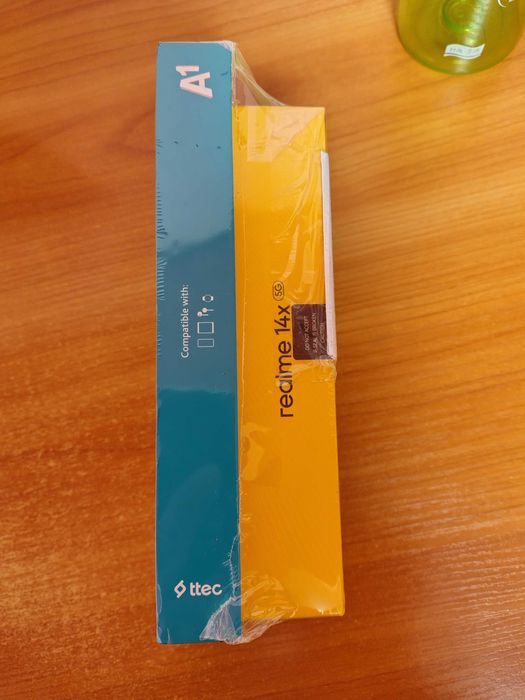 Realme 14x с подарък външна батерия