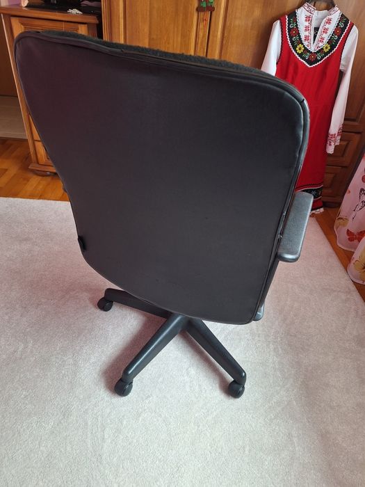 Стол за компютър