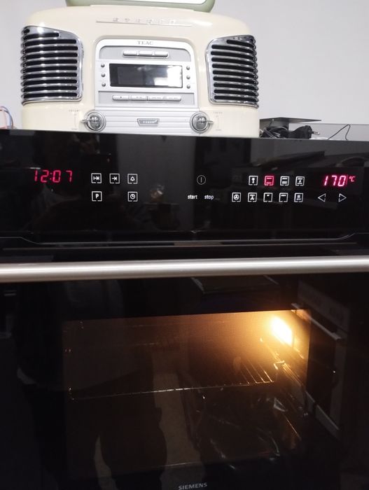 Фурна Siemens Black edition