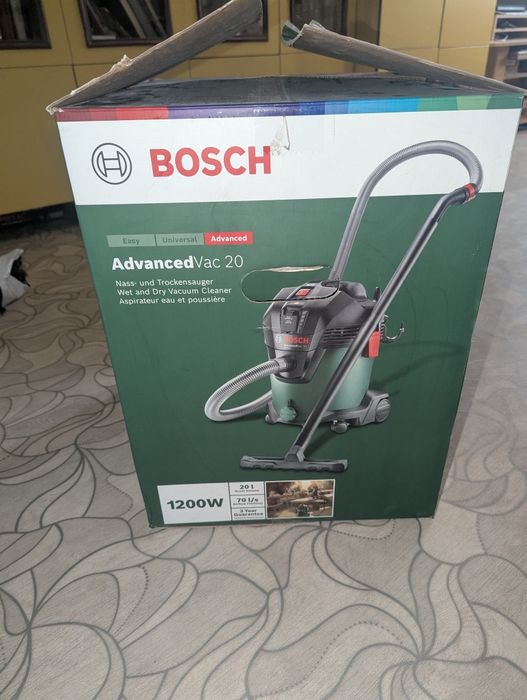 Строительный  пылесос Bosch AdvancedVac 20