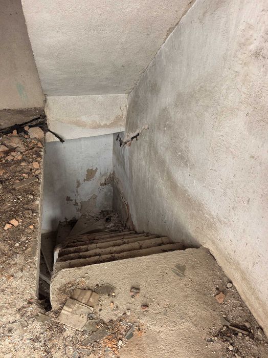 Масивна къща на 3 етажа