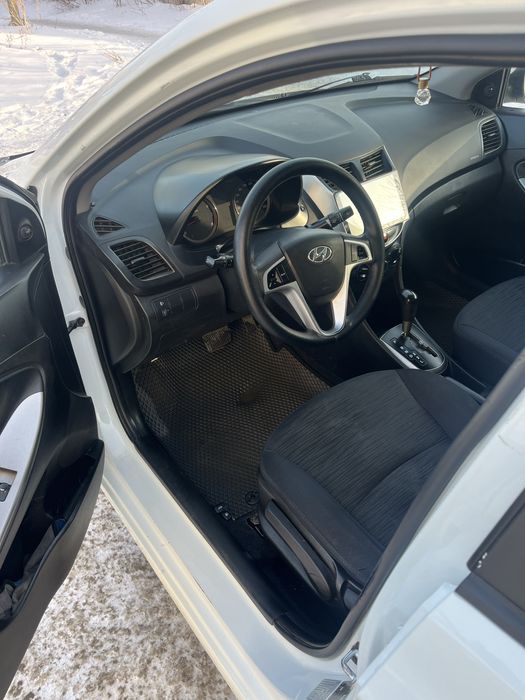 Продам Hyndai accent 2015