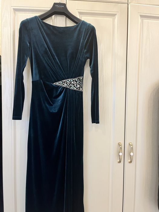 Платья вечерние велюровая