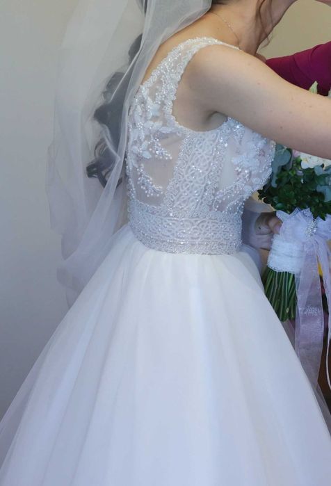 Vand rochie de mireasă