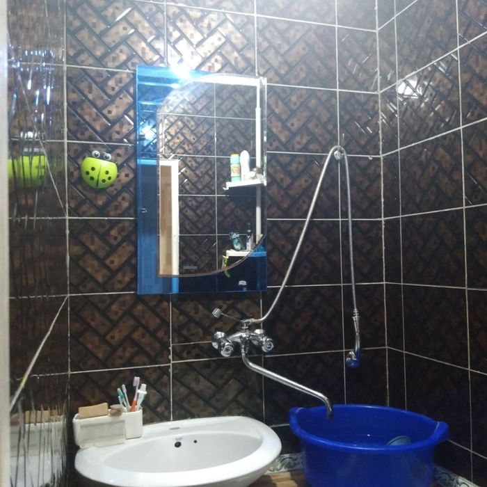 3 xonali uy sotiladi