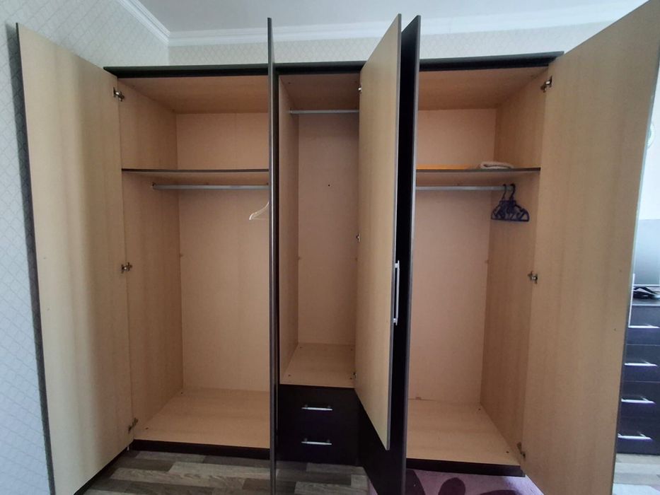 Продам срочно мебель для спальни