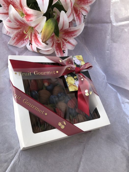 Клубника шоколад. Qulupnay shokolad. Подарки