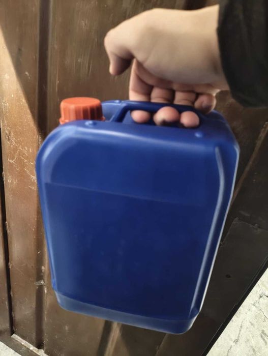 Лампа и течност за полиране на фарове