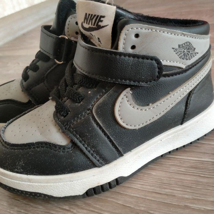 Продам обувь  на мальчика