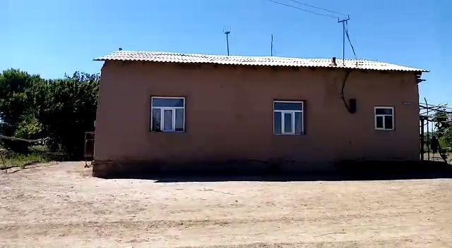 Тез арада жай сатылади. Бахаси келисимли