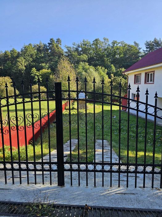 Vând casă cu 1800 mp teren în Bistrița, Alexandru cel Bun, Neamț