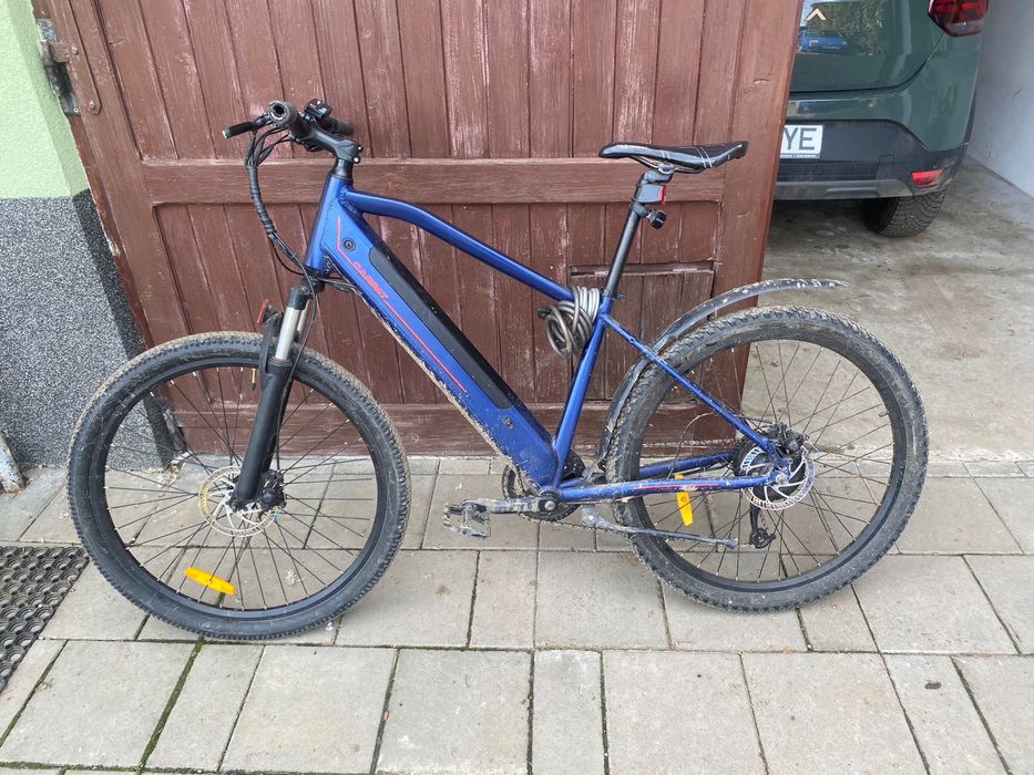 •	Bicicletă electrică (E-Bike) MTB hardtail