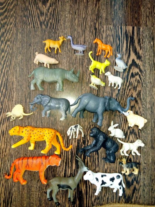 Играчки от киндер яйца,(някои от времето на соца) и други играчки