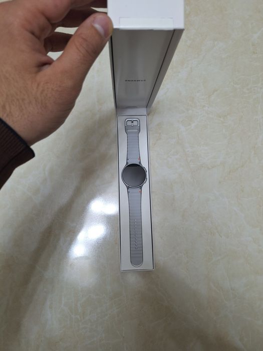 Samsung Galaxy Watch 7 44mm янги