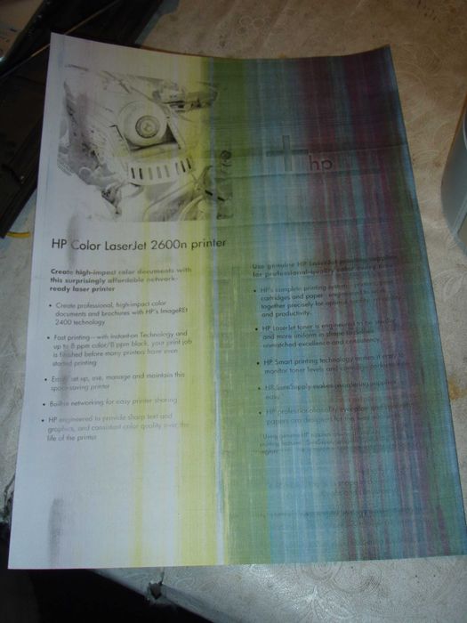 Imprimanta laser color cu placa de retea HP 2600n, murdareste foaia