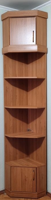 Срочно продам шкаф угловой