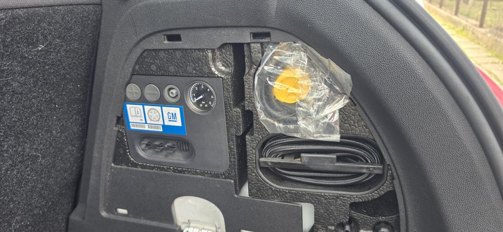 Компресор Opel Corsa Оригинално вграждане в багажника