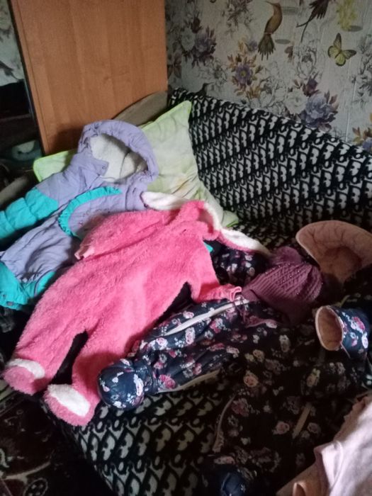 Продам детские вещи.