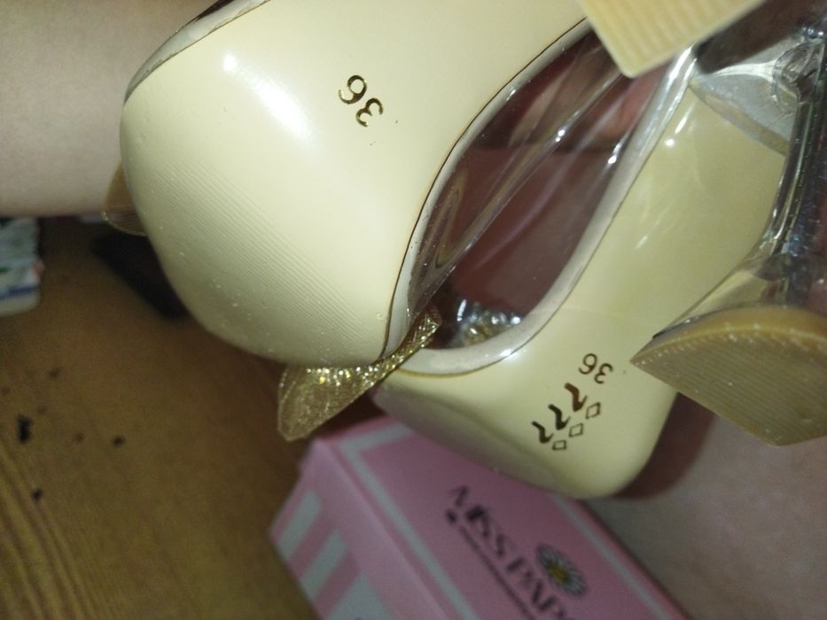 Туфли как у Золушки для свадьбы и корпоративых очень идеально подходит