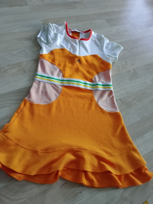 Rochie tenis stare foarte buna