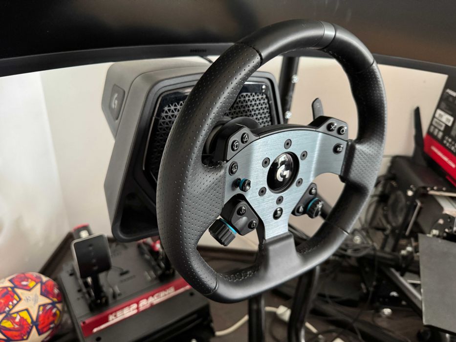 Logitech PRO RACING WHEEL волан + база