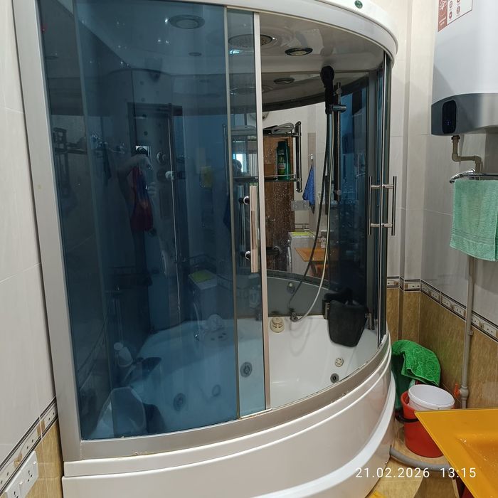 Душевая кабина джакузи