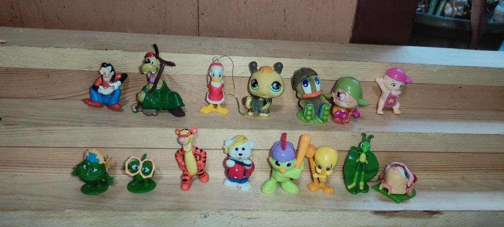 Продам киндеры 90 годов разные