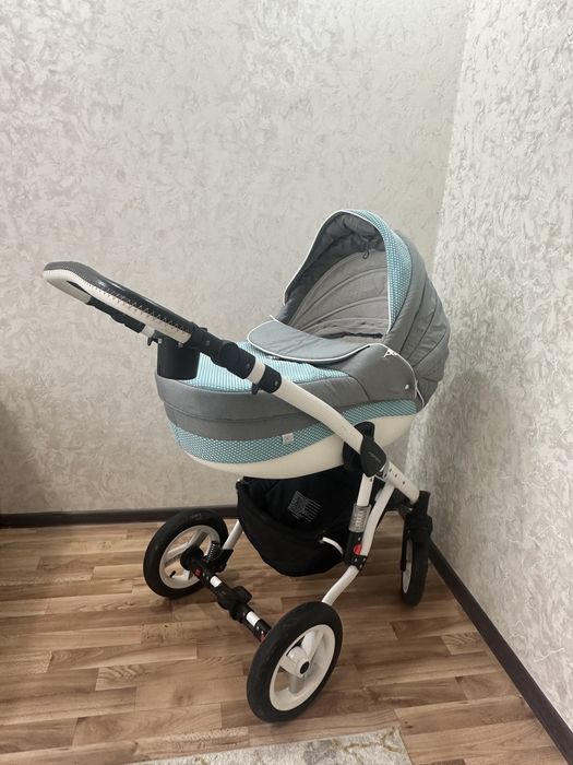 Коляска 2 в 1. Люлька и сидячий блок