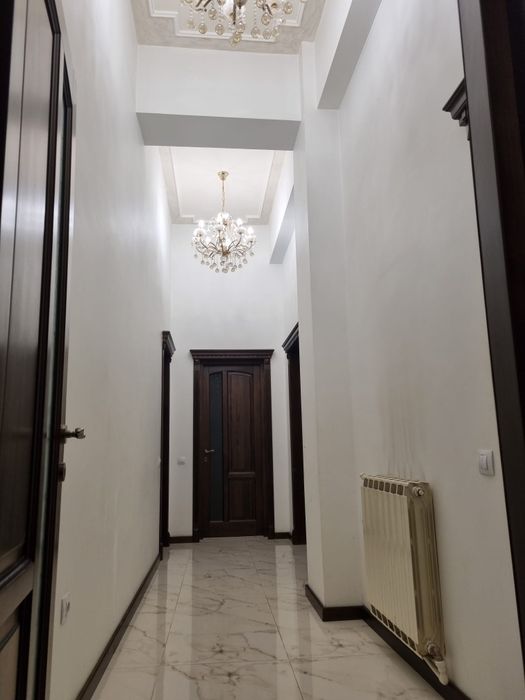 De vânzare apartament 3 camere,complet mobilat și utilat.