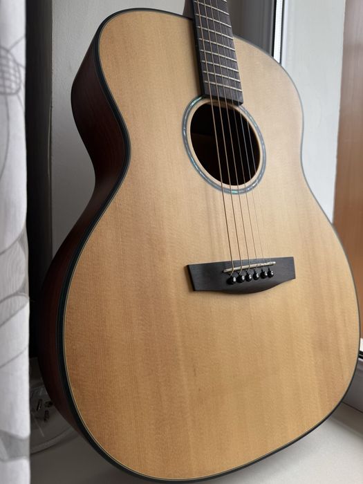 Продам гитару HEX Sting F300M