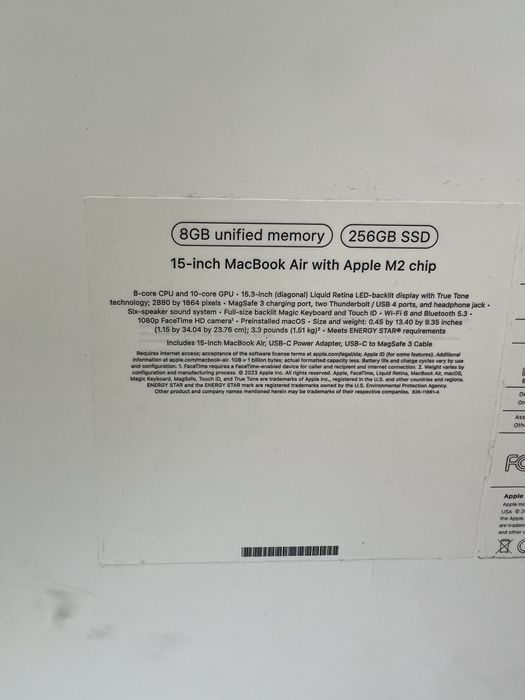 Macbook Air 15 M2 (8/256)