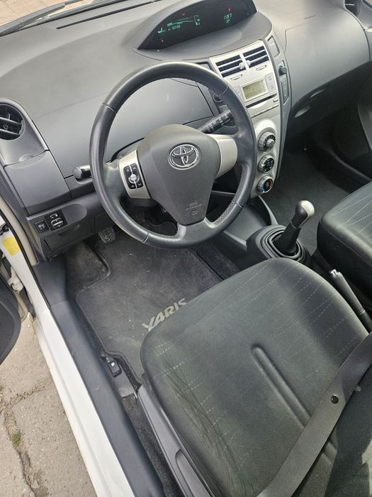 Toyota yris 1.300