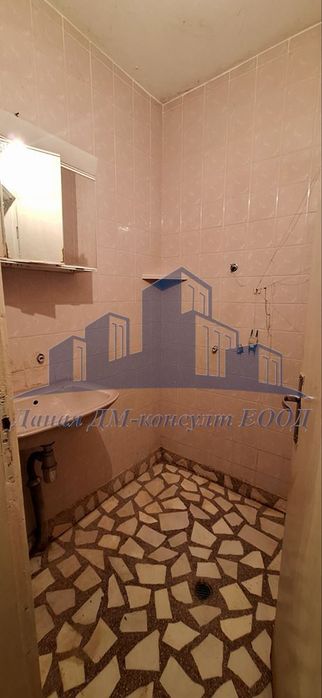 Продава се Тристаен апартамент в Шумен, Болницата - 100 кв.м за 915 €/кв.м - Снимка #9