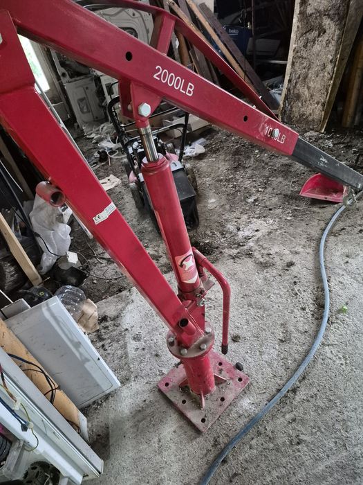 Macara de pe remorca 2000kg pe cirlig