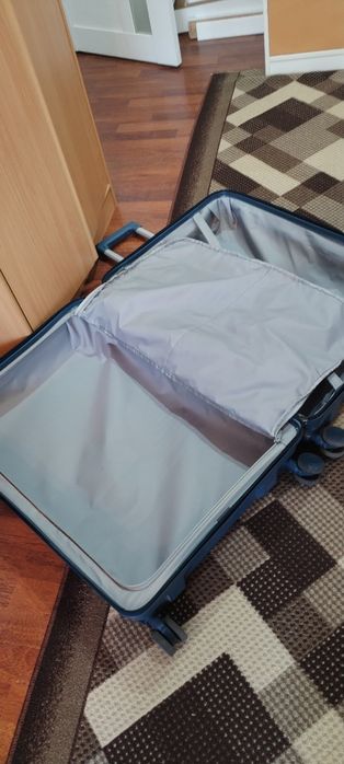 Чемодан в отличном состоянии