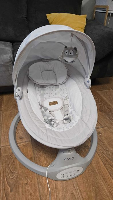 Електрическа люлка-шезлонг MOmi