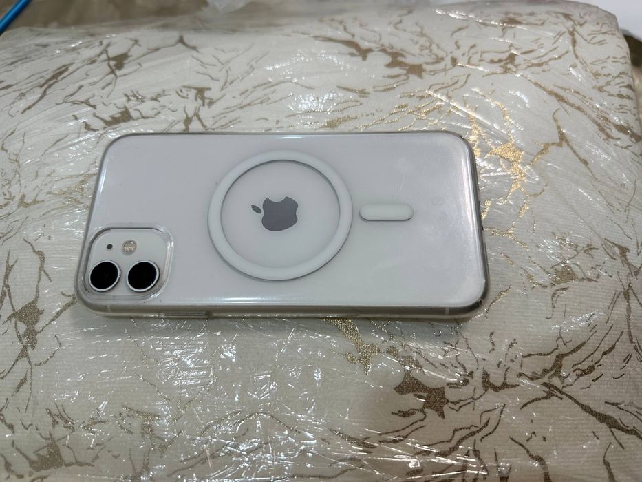 Iphone 11 yomkst 72% karobka dakument hamma joyi radnoy 2.5 mln som…..