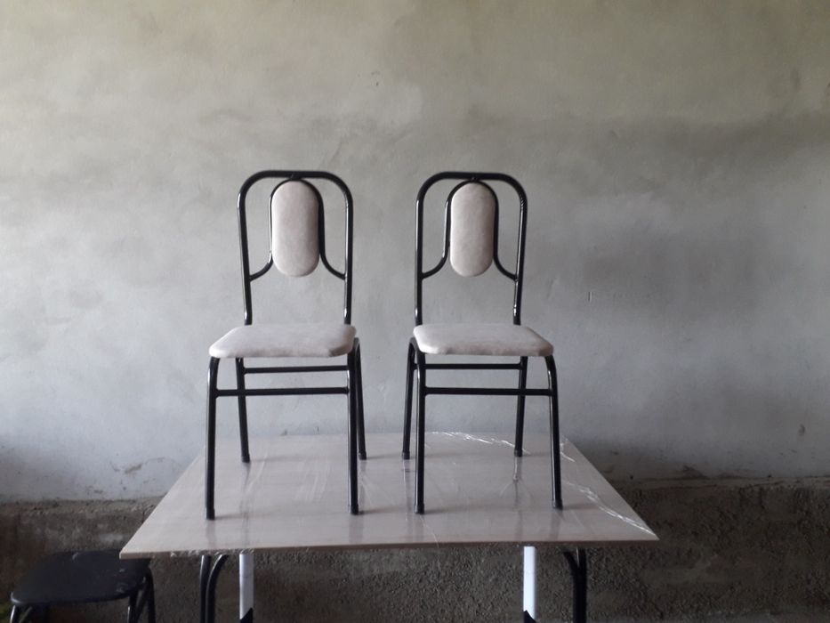 Стол стуллар сотилади