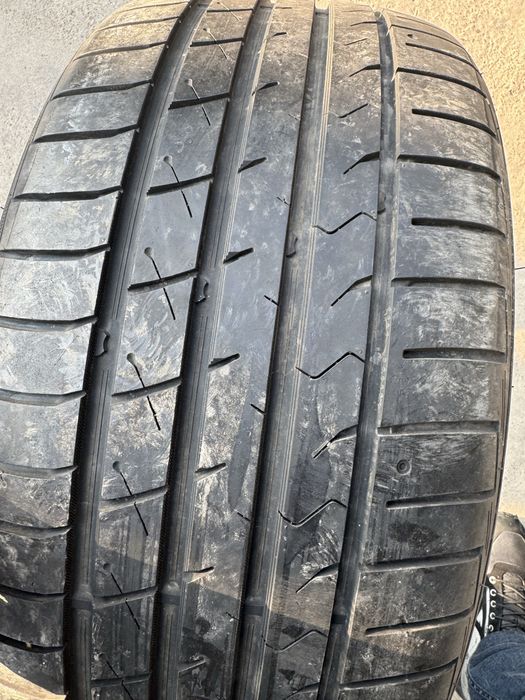 Шины летние 255/35/20