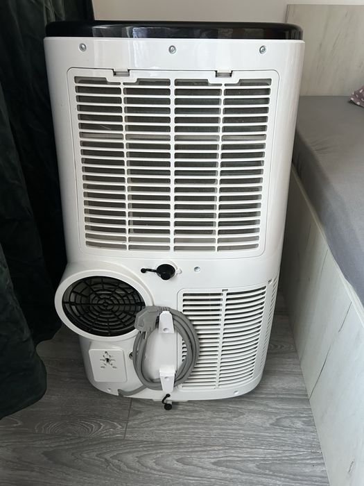 Aparat portabil de aer conditionat