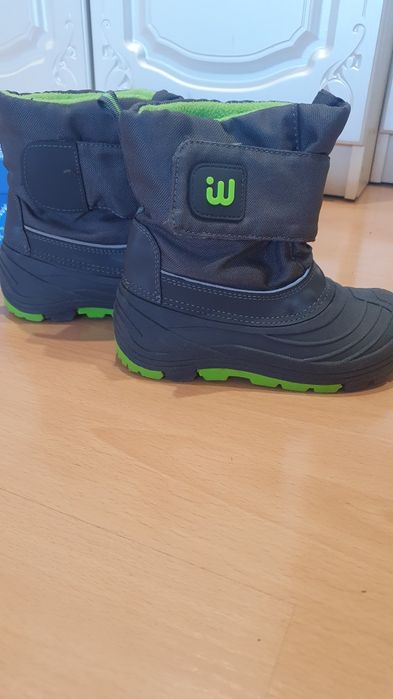 Продам осенние дутыши