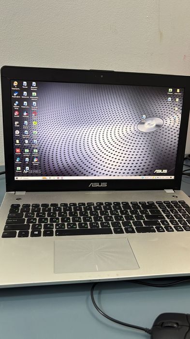 Ноутбук Асус  і7