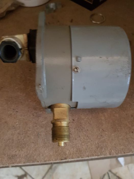 Мановакуумметры электроконтактные ДА2010Cr