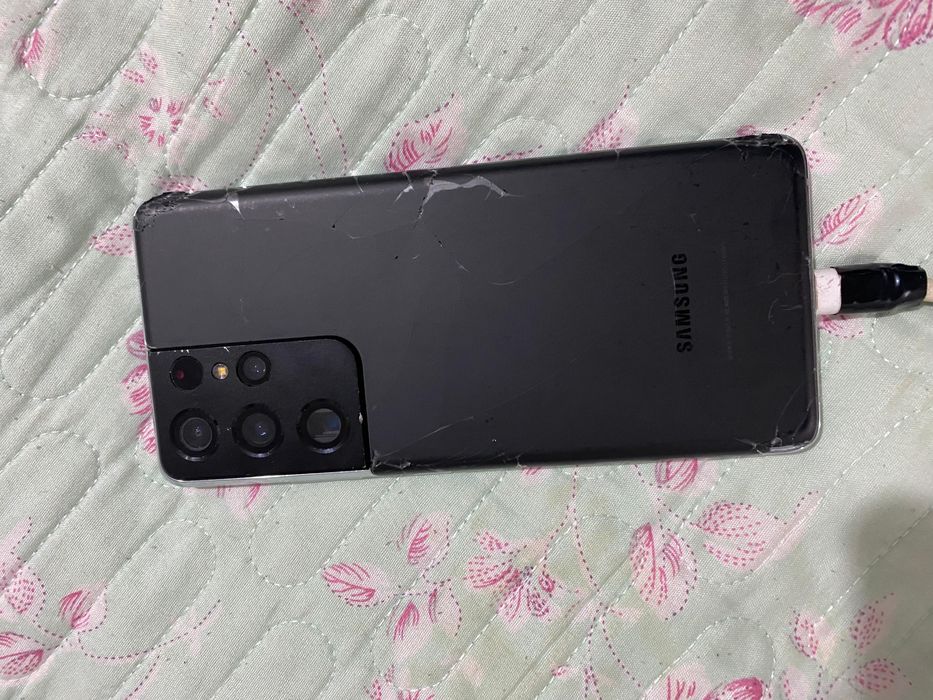 Samsung S21 Ultra 5G обмен есть