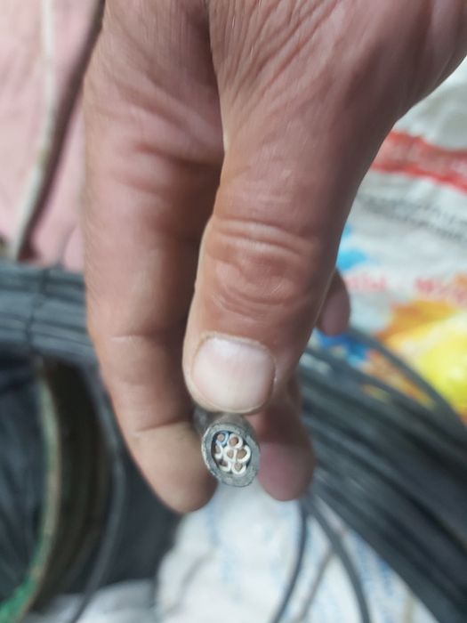 Продам кабель 55м